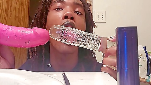 Ebony ladyboy getting her cunny licked and pounded