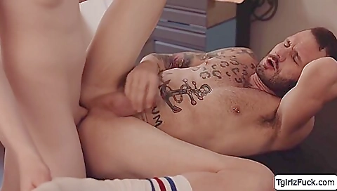 Hot blonde who gets a foot massage in the foot room