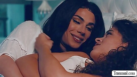 Tattooed teen gets fucked in doggy style on the bed