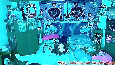 Amateur brunette showing her ass and her ass is a hole