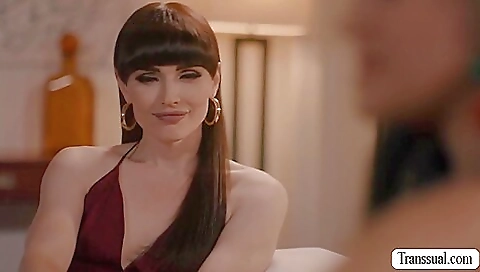 Big cock brunette babe gets her big juicy pussy pounded